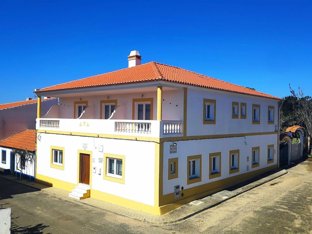 CASA MAR AZUL ≡ Вила-Нова-де-Мильфонт, Португалия ≡ Lowest Booking Rates  For Casa Mar Azul in Вила-Нова-де-Мильфонт